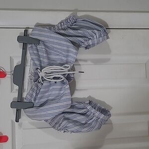 Essue peasant style crop top